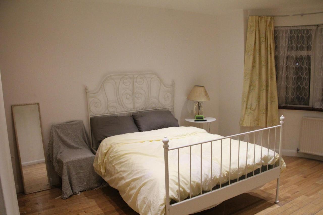Beautiful Double Bedroom Edgware Dış mekan fotoğraf